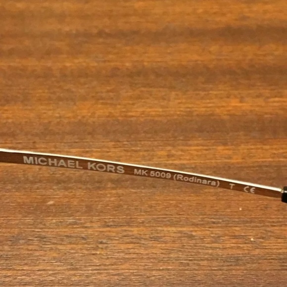 Michael Kors Avatars sunglasses - Picture 3 of 4